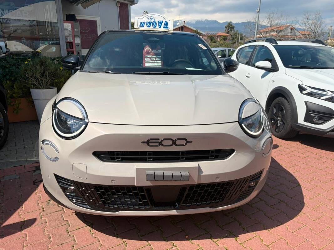 Fiat 600 1.2 hybrid La Prima 145cv auto