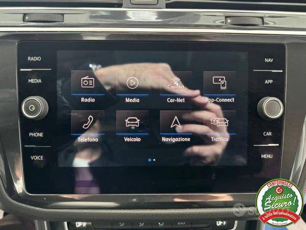 VOLKSWAGEN Tiguan 1.6 TDI Style Navy Carplay Pdc