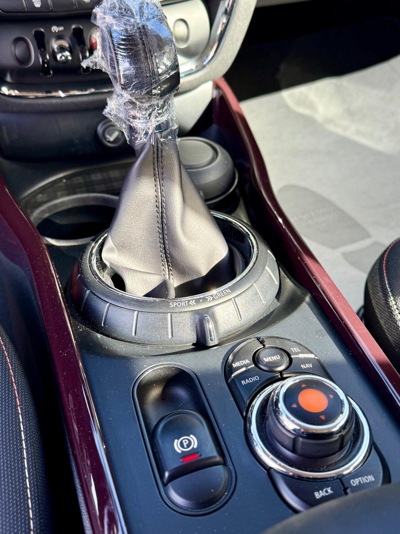 Mini Cooper D Clubman 1.5 One Business Automatica