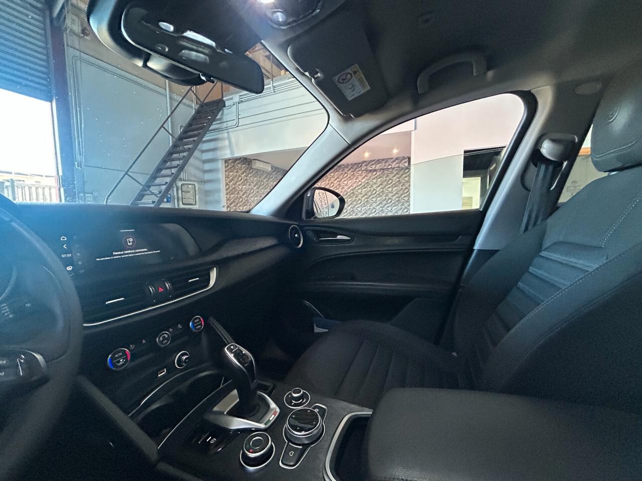 Alfa Romeo Stelvio 2.2 Turbodiesel 160 CV AT8 RWD Business