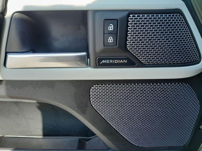 Land Rover Defender 3.0D I6 200 110 SE AWD AUTOCARRO N1 NETTO IVA