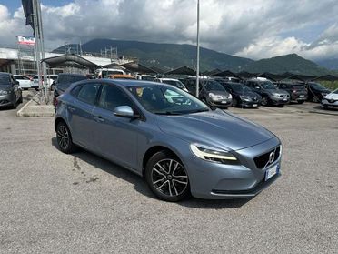 VOLVO V40 D2 'eco' Geartronic Momentum