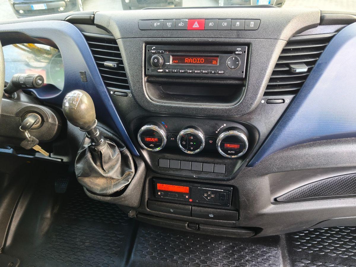 IVECO Daily 35S14 Furgone Medio Tetto Basso Gancio traino