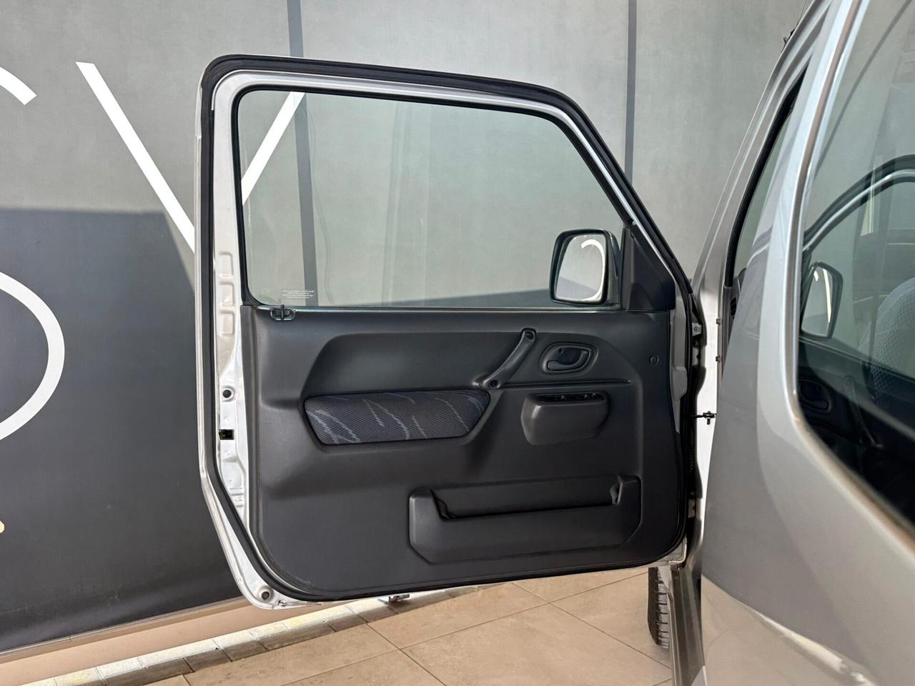 Suzuki Jimny 1.3 16v JLX 4wd E3