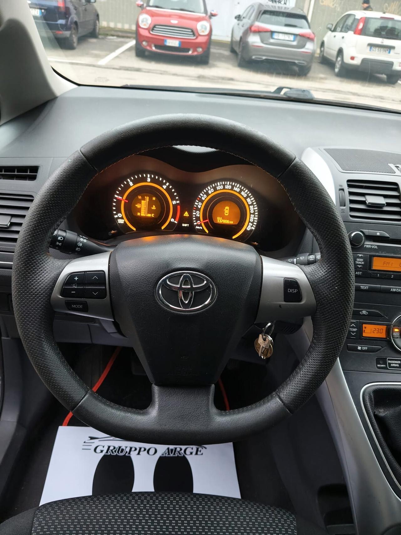 Toyota Auris 1.4 D-4D 5 porte Sol