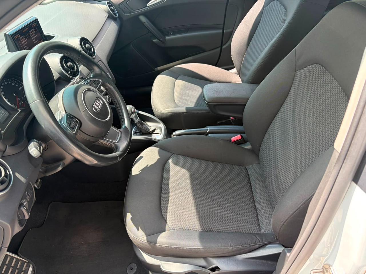 Audi A1 1.0 TFSI ultra S tronic*S-LINE*EURO6