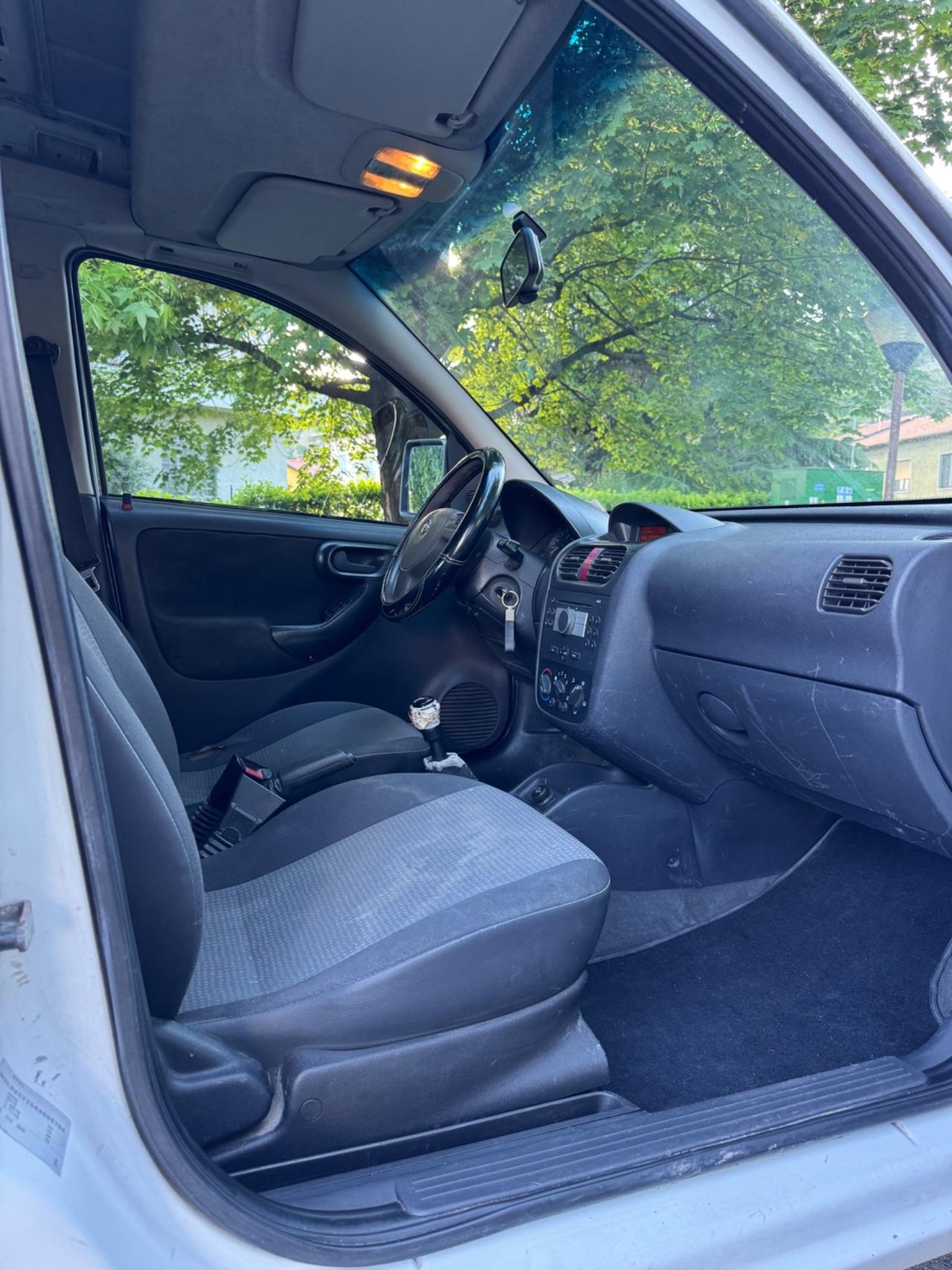 Opel combo 1.3 diesel manuale consumi bassi