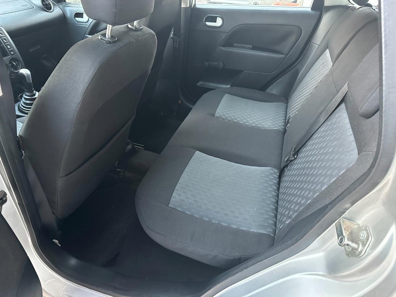 Ford Fiesta 1.4 TDCi NEOPATENTATI (12 RATE)