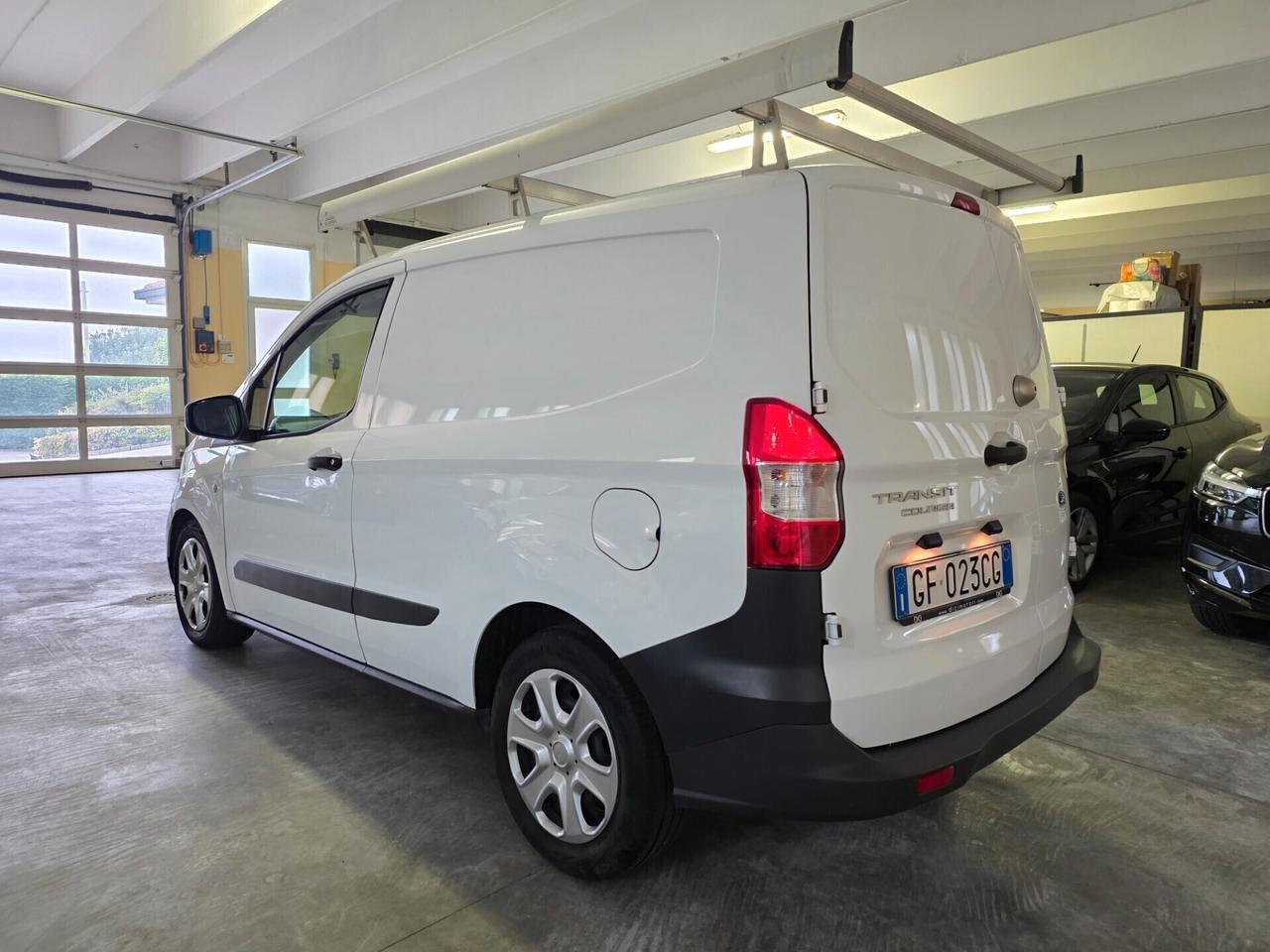 Ford Transit Courier furgone autocarro N1 2posti volume variabile