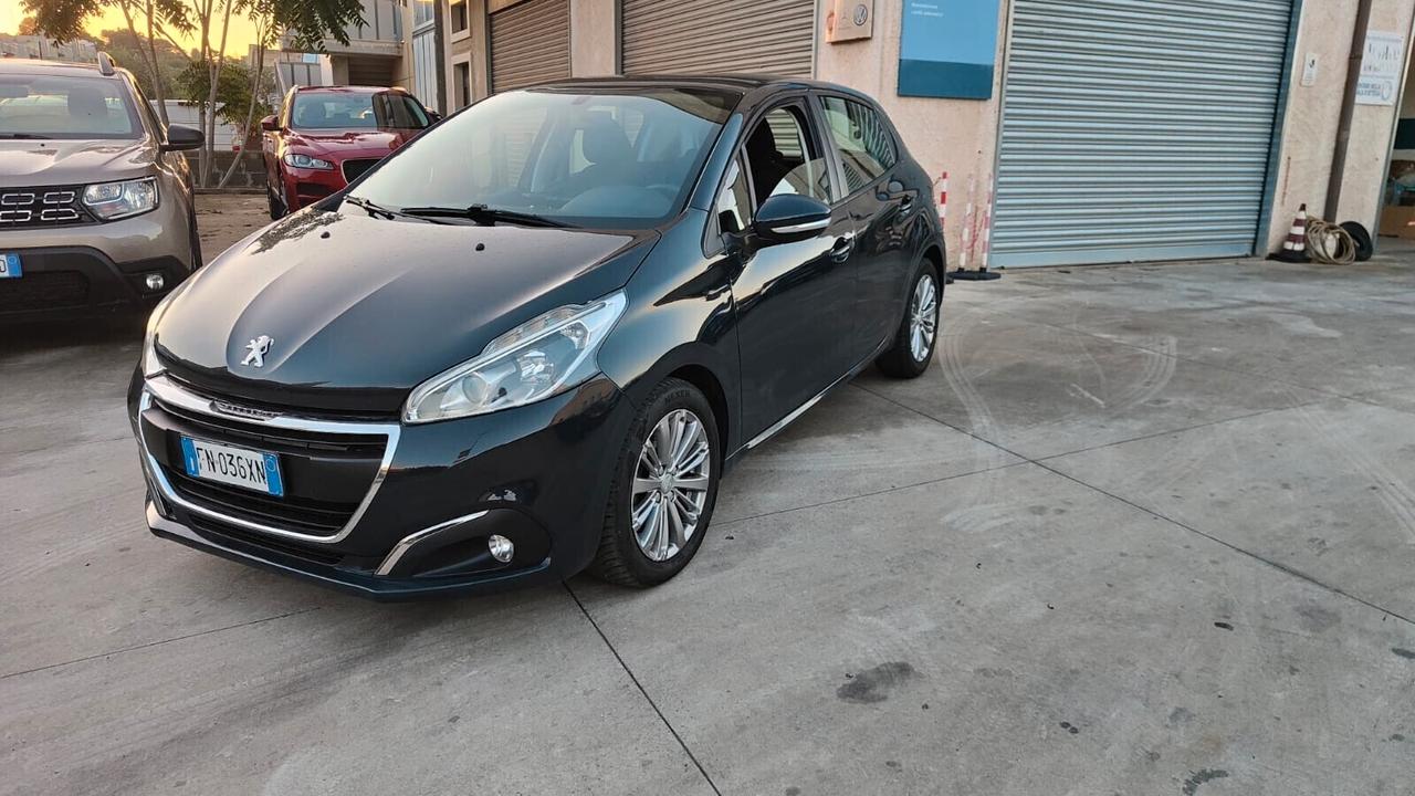 Peugeot 208 BlueHDi 75 5 porte Touch