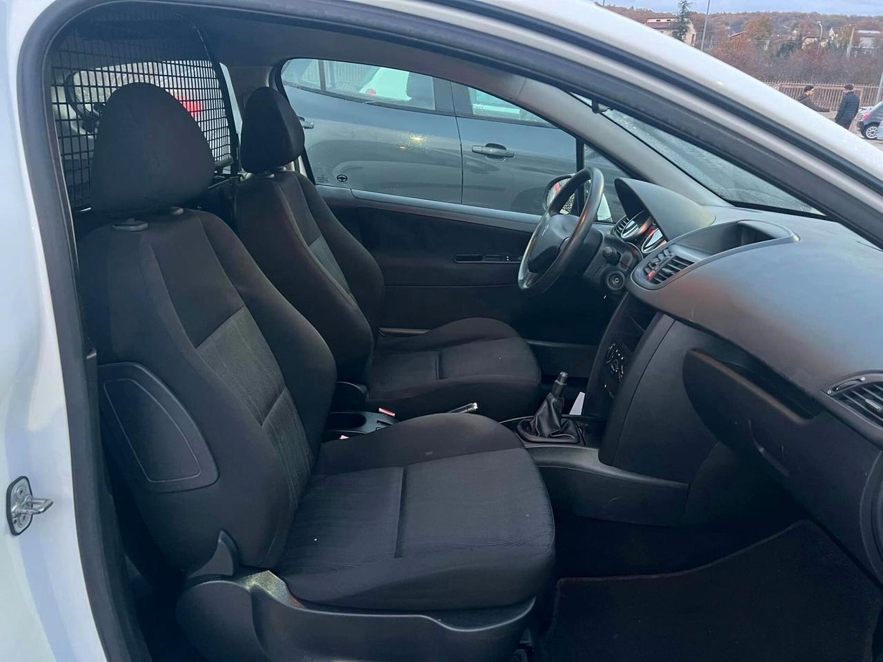 Peugeot 207 1.4 HDi 70CV 3p. -VAN-