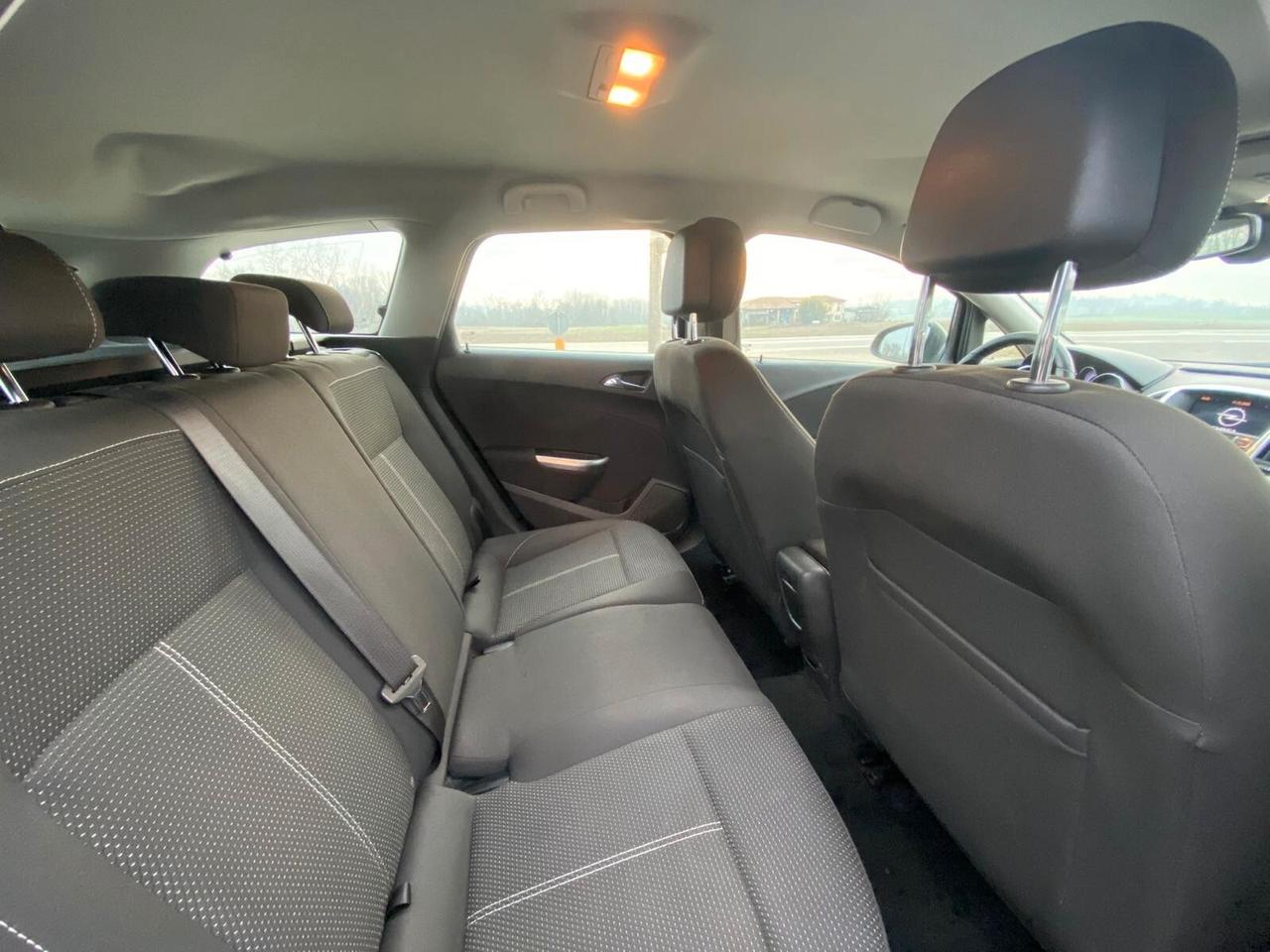 Opel Astra SPORTS TOURER