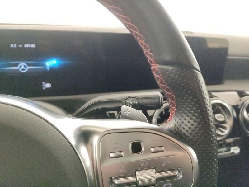 Mercedes-Benz Classe A A 200 d Premium Night edition 4matic auto