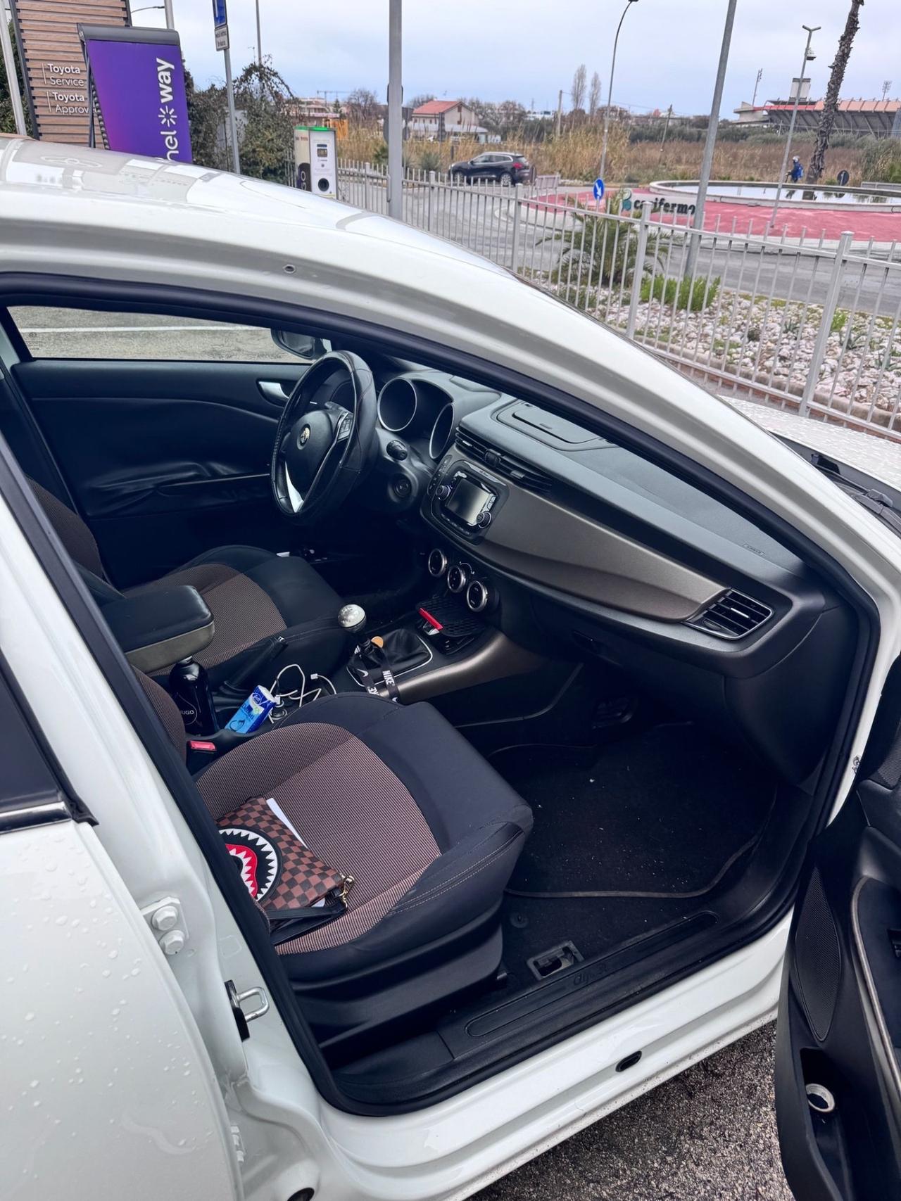 Alfa Romeo Giulietta 1.6 JTDm-2 105 CV Distinctive