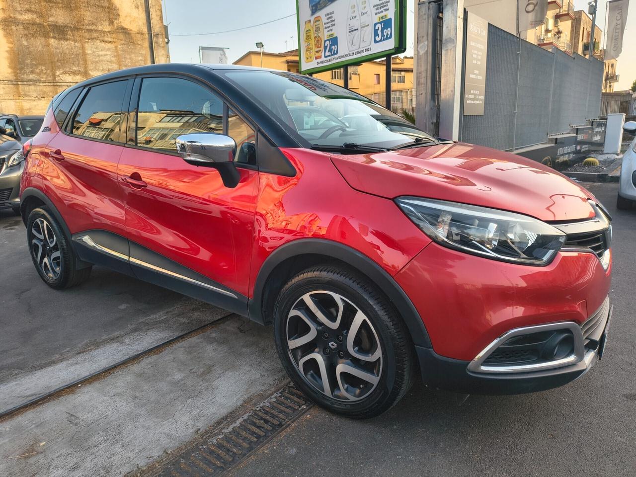 RENAULT CAPTUR 1.5 DIESEL 230.000 KM ANNO 2015