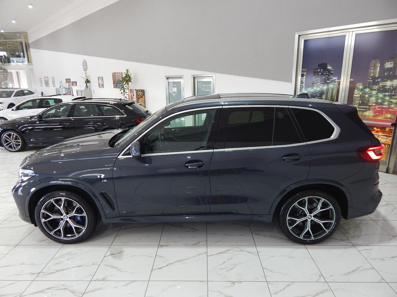 BMW X5 xdrive25d M-Sport Aut. TETTO-NAVI-PELLE-PARK-RADAR