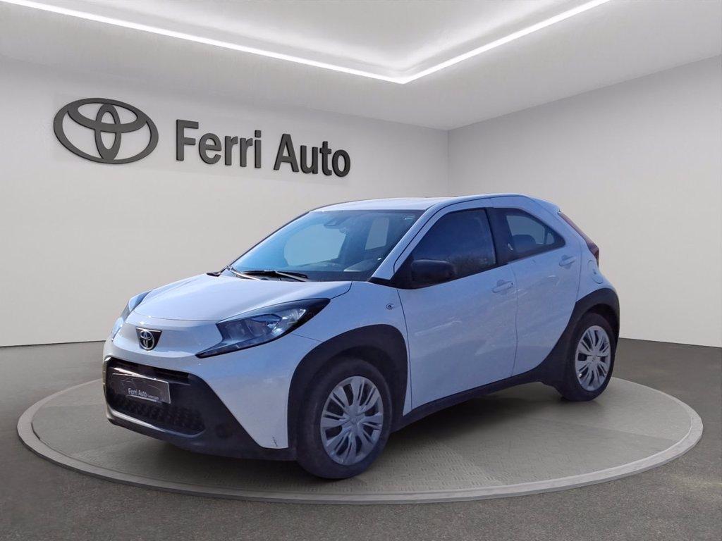 TOYOTA Aygo x 1.0 active 72cv del 2025