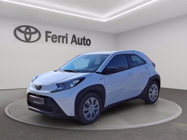 TOYOTA Aygo x 1.0 active 72cv del 2025