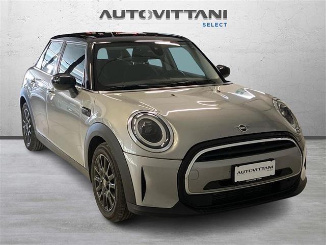 MINI Mini 5 Porte 1.5 Twin Power Turbo Cooper Essential