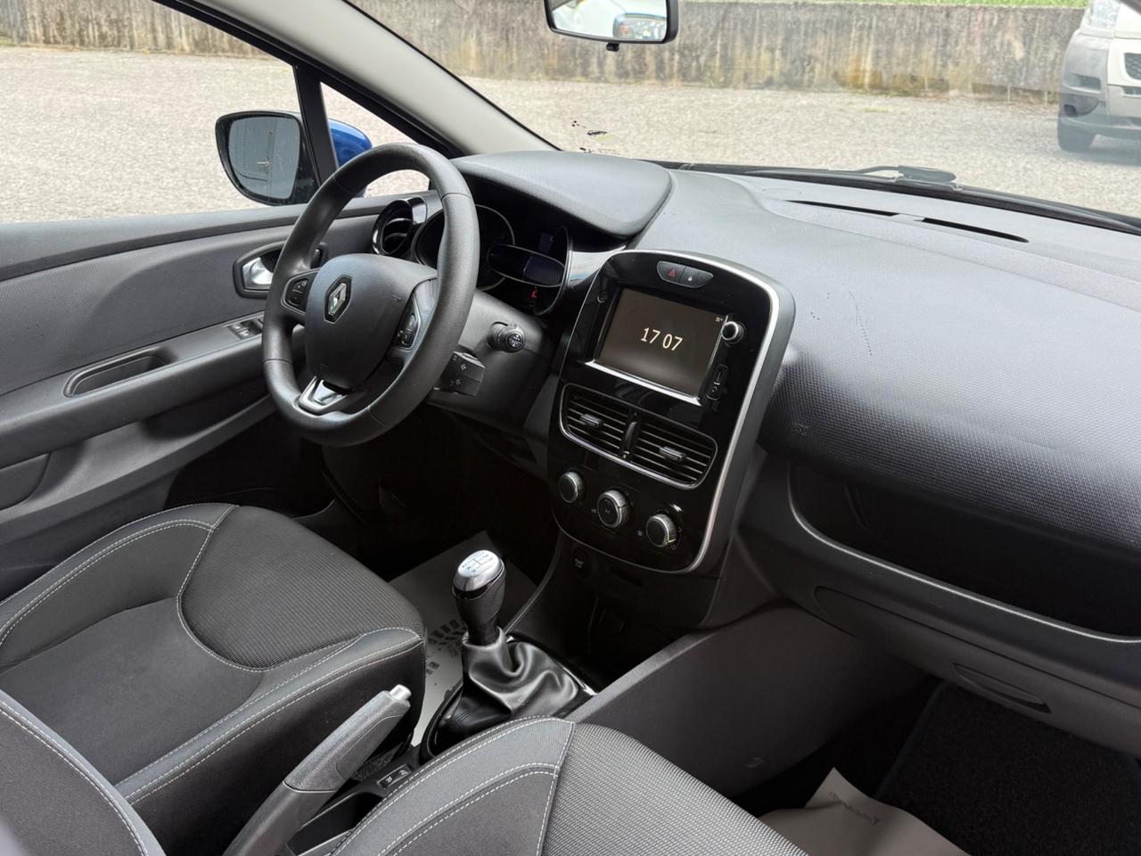 Renault Clio TCe 12V 90 CV 5 porte Moschino Life