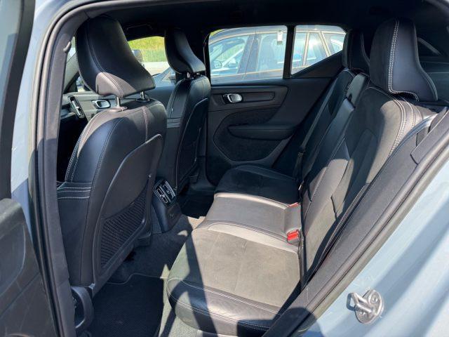 VOLVO XC40 T5 Recharge Plug-in Hybrid R-design