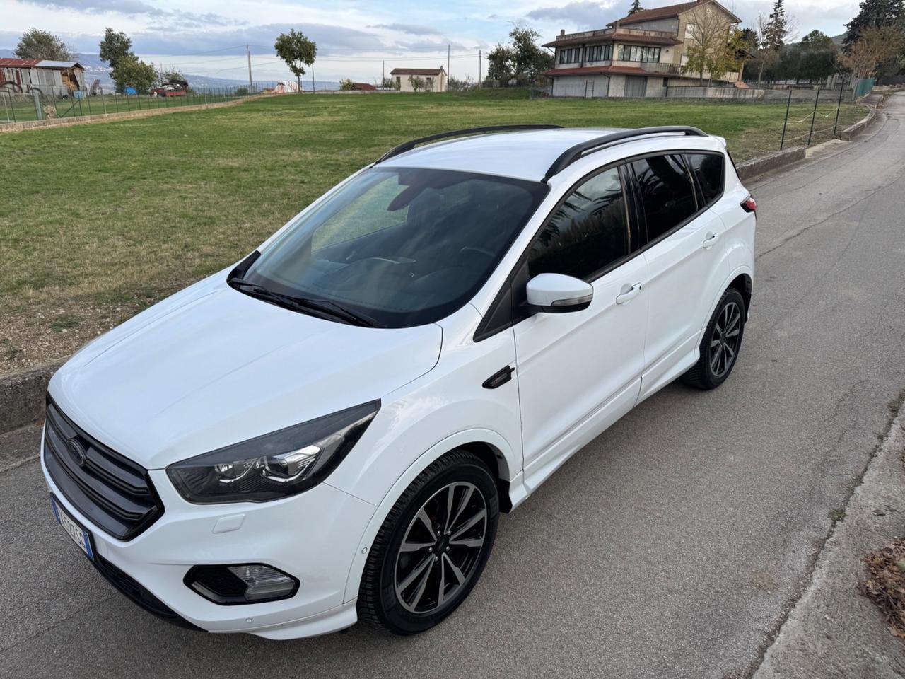 Ford Kuga 1.5 TDCI 120 CV S&S 2WD ST-Line