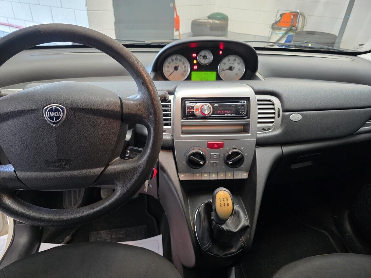 Lancia Ypsilon 1.2 Diva Euro 5