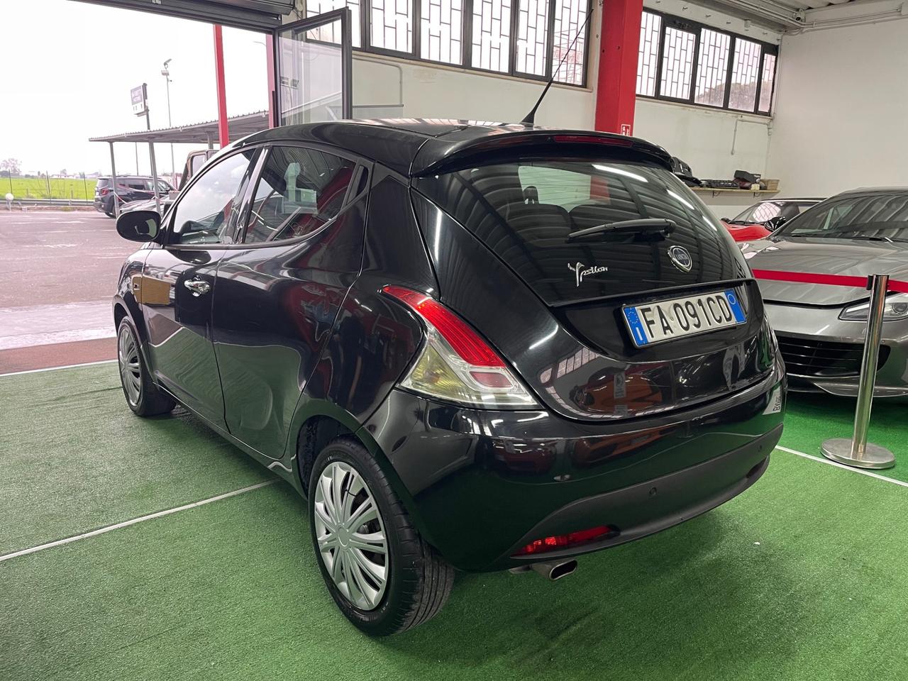 Lancia Ypsilon 1.2 Neopatentati PERMUTE RATE