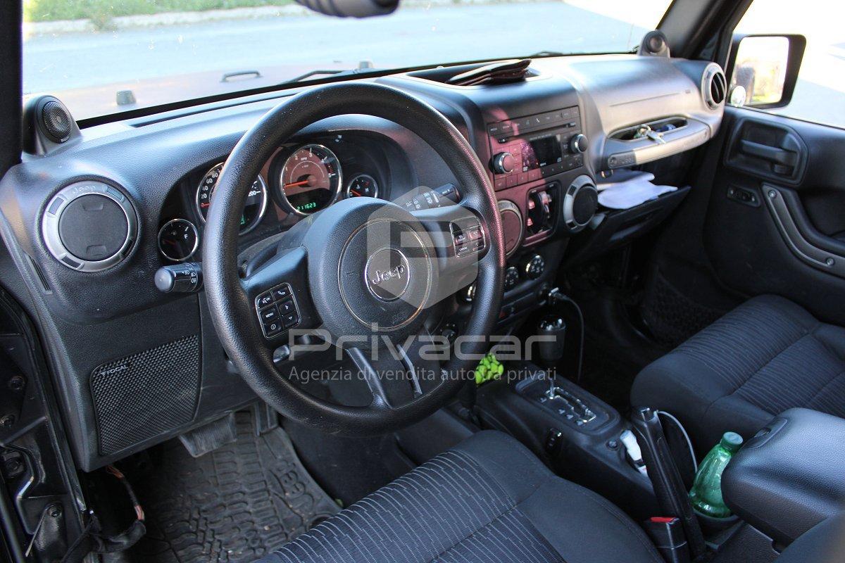 JEEP Wrangler Unlimited 2.8 CRD DPF Sahara Auto