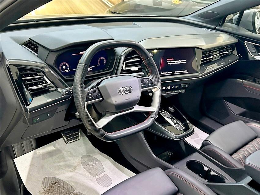 Audi Q4 50 e-tron quattro Business Advanced