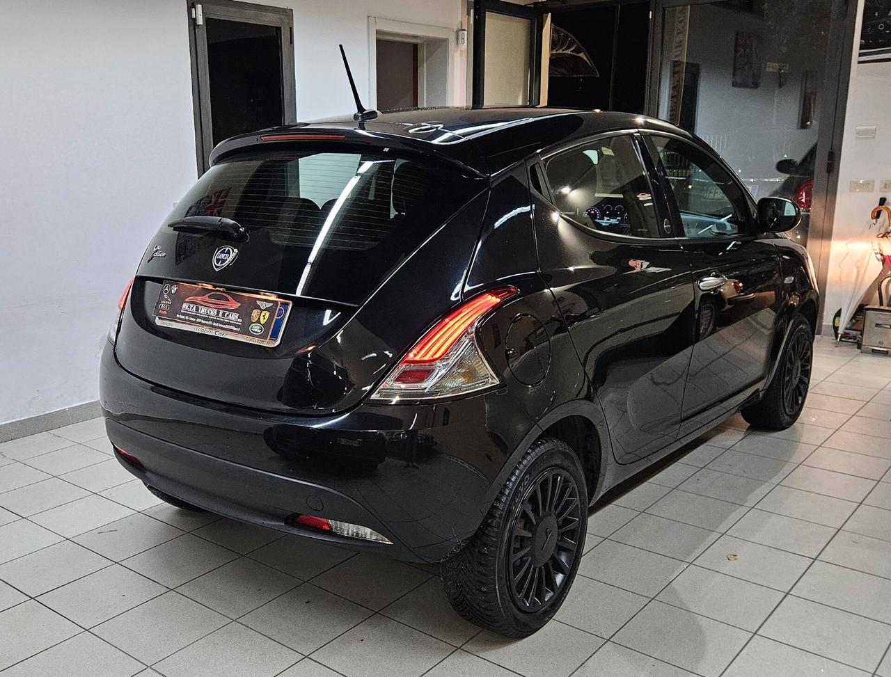 Lancia Ypsilon 1.2 69 CV 5 porte GPL Ecochic Gold