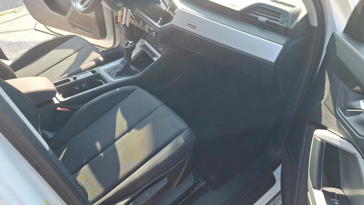 Audi Q3 45 TFSI e S tronic Business 150cv benzina + 116cv elettrici