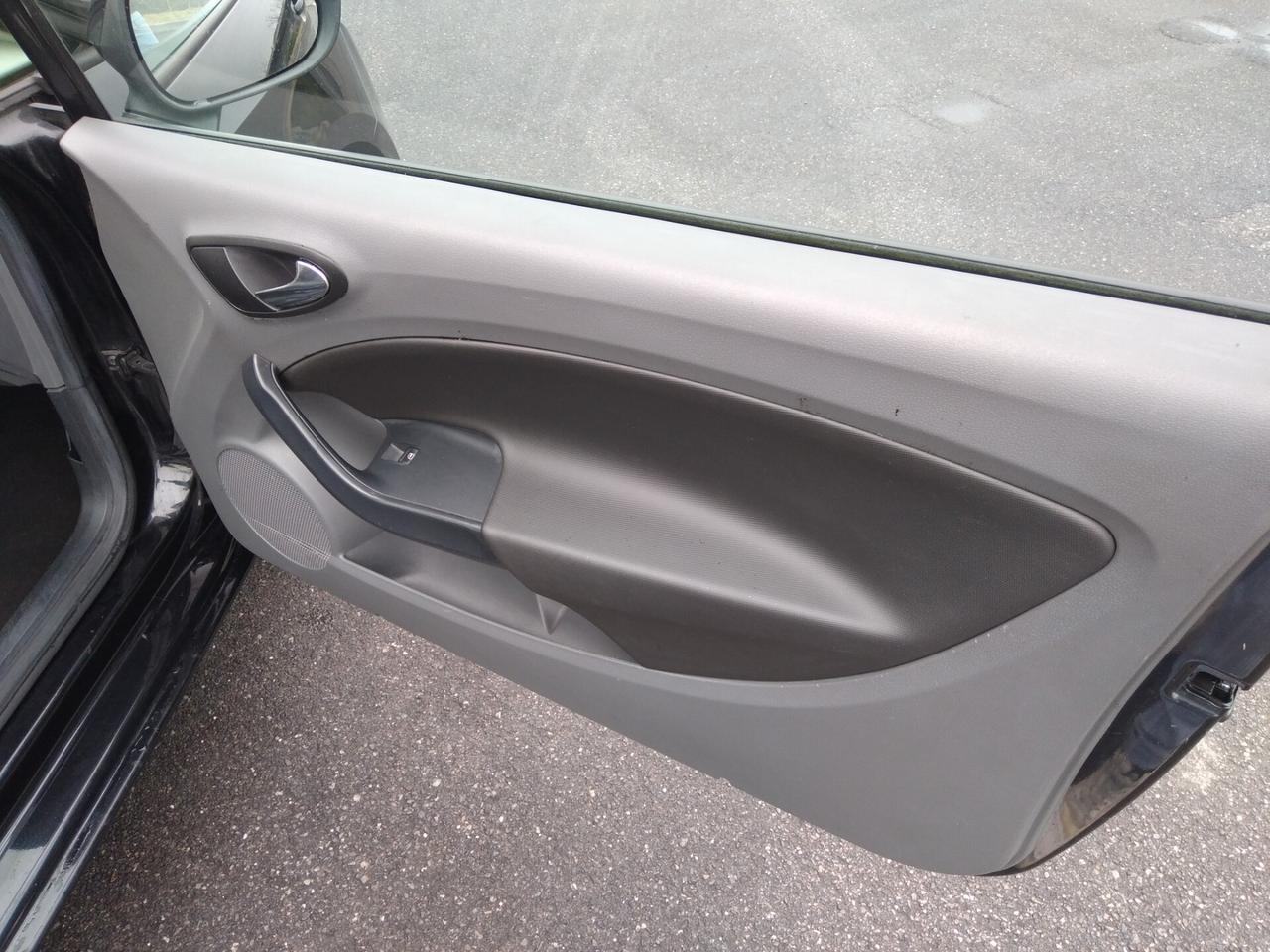 Seat Ibiza 1.2 12V 70CV 3p. Free Dual xneopatentati