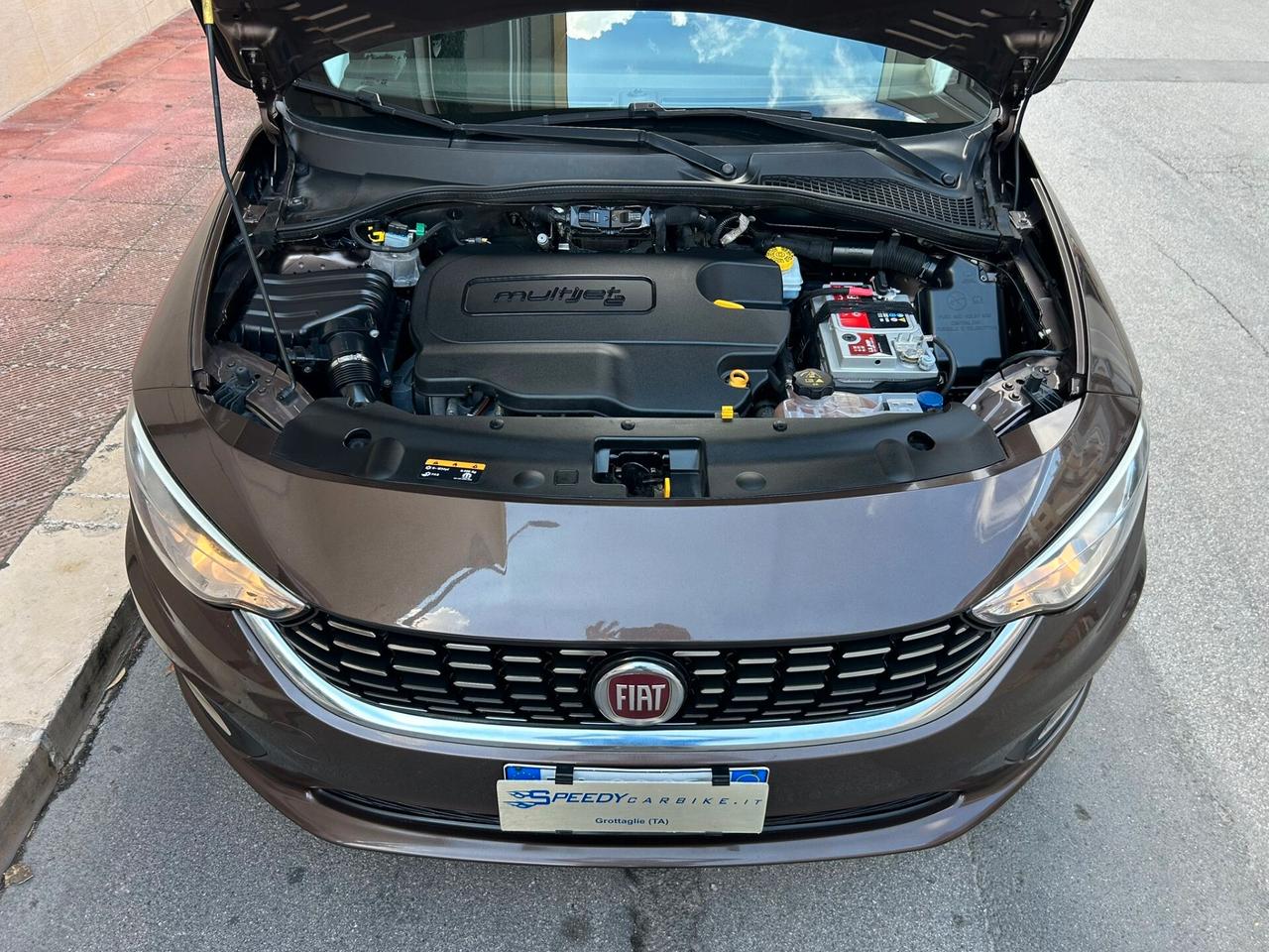 Fiat Tipo 1.6 Mjt 4 porte "LOUNGE"