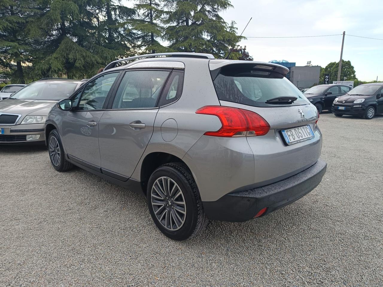 Peugeot 2008 PureTech 82 Allure Tua a 129€/mese