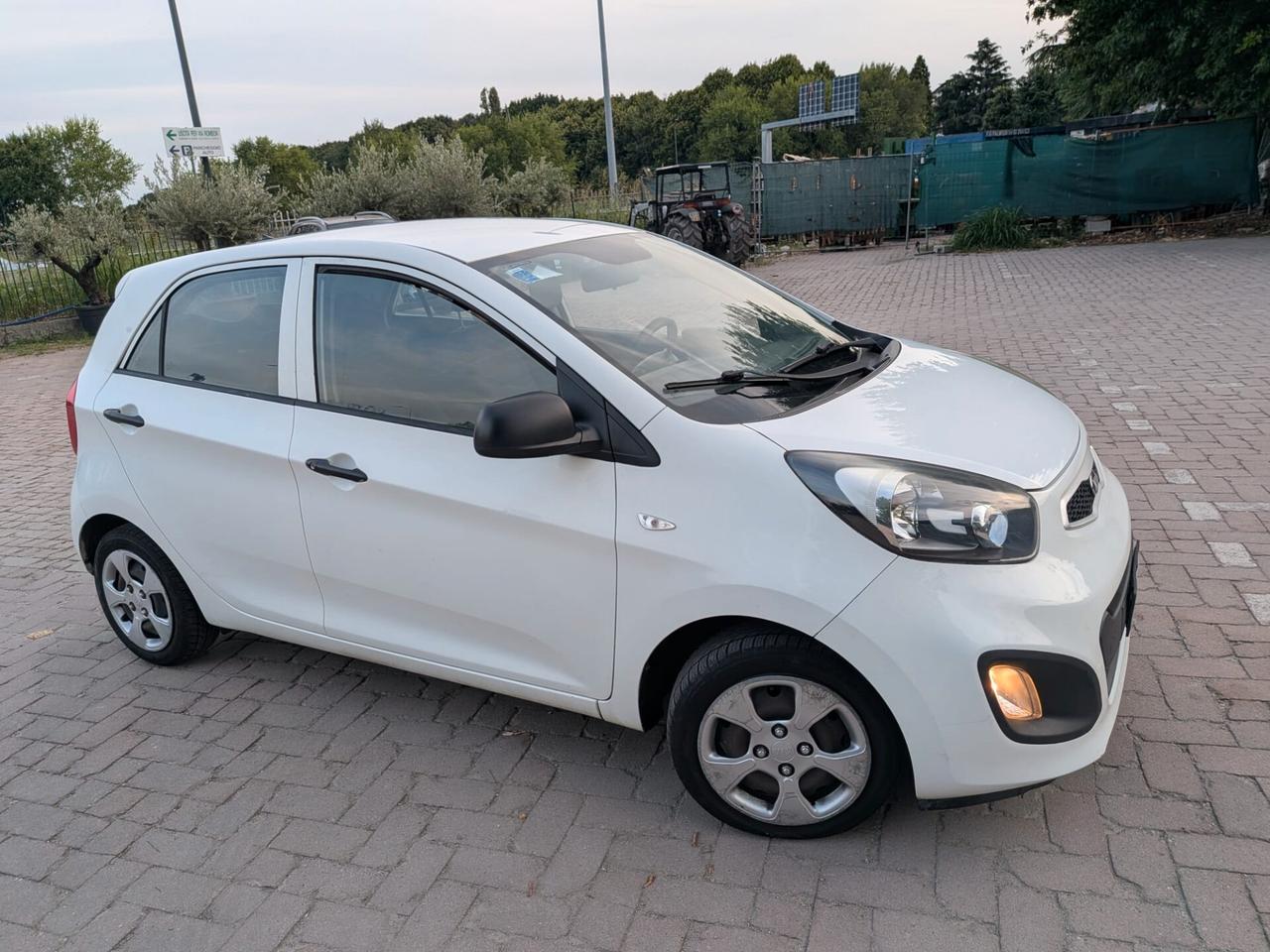 Kia Picanto 1.0 12V 5 porte Easy