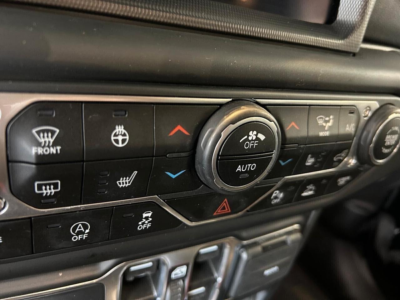 Jeep Wrangler Unlimited SAHARA 2.0 Turbo Aut.