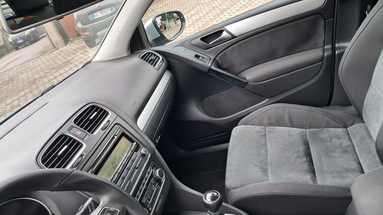 Volkswagen Golf 1.6 TDI DPF 5p. Highline