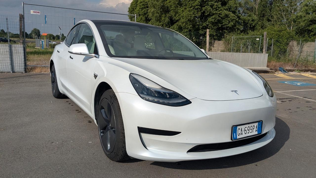 Tesla Model 3 Model 3 Standard RWD Plus