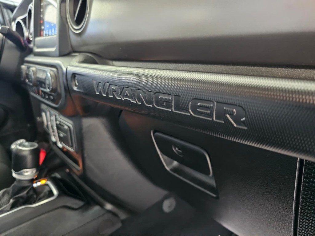 Jeep Wrangler Unlimited 2.2 Mjt II Night Eagle