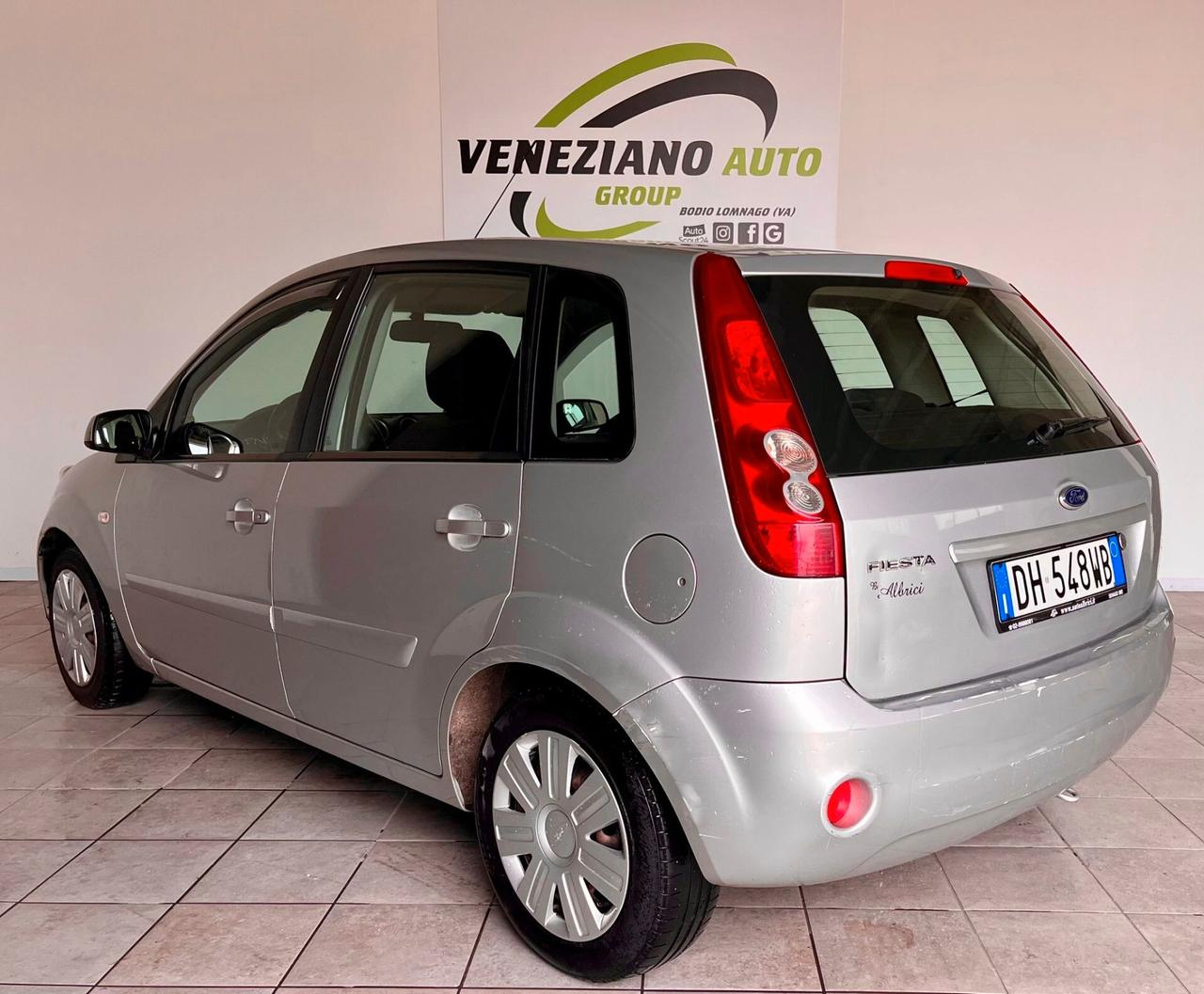 Ford Fiesta 1.4 16V 5p. Ghia
