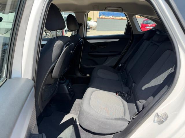 Bmw 2er Active Tourer 218d Advantage
