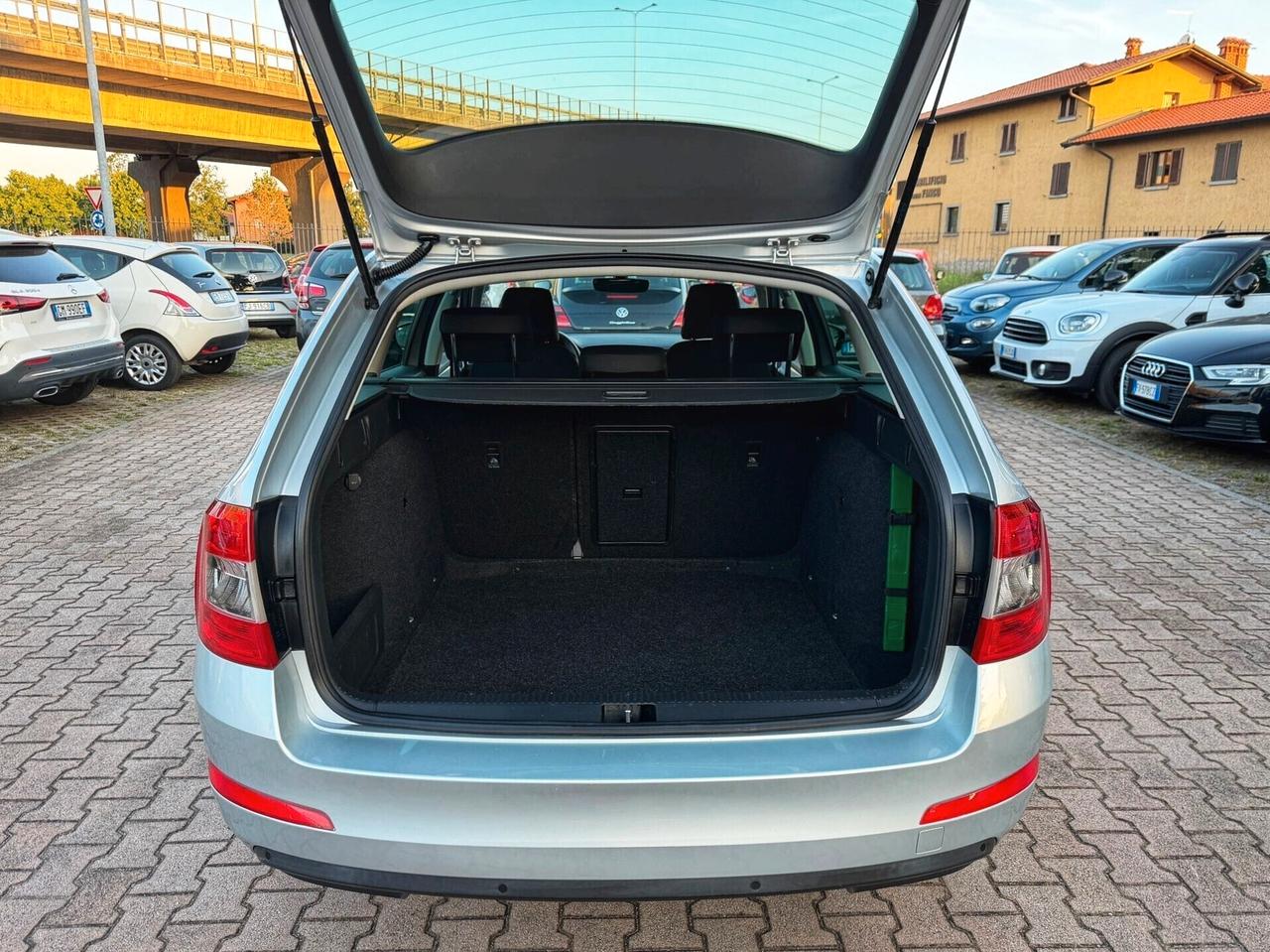 Skoda Octavia 2.0 TDI CR Wagon Executive NAVIGA CRUISE OK NEOPATENTATI