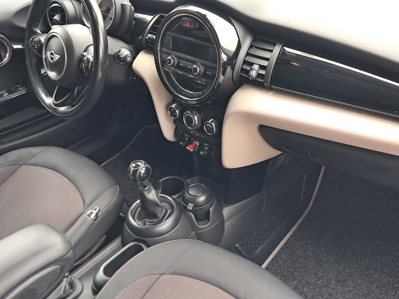 MINI 1.5 COOPER D NEOPATENTATI