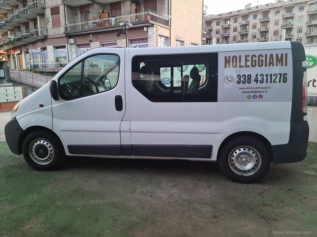 Vivaro 27 1.9 CDTI/100CV PC-TN Com. Bus.