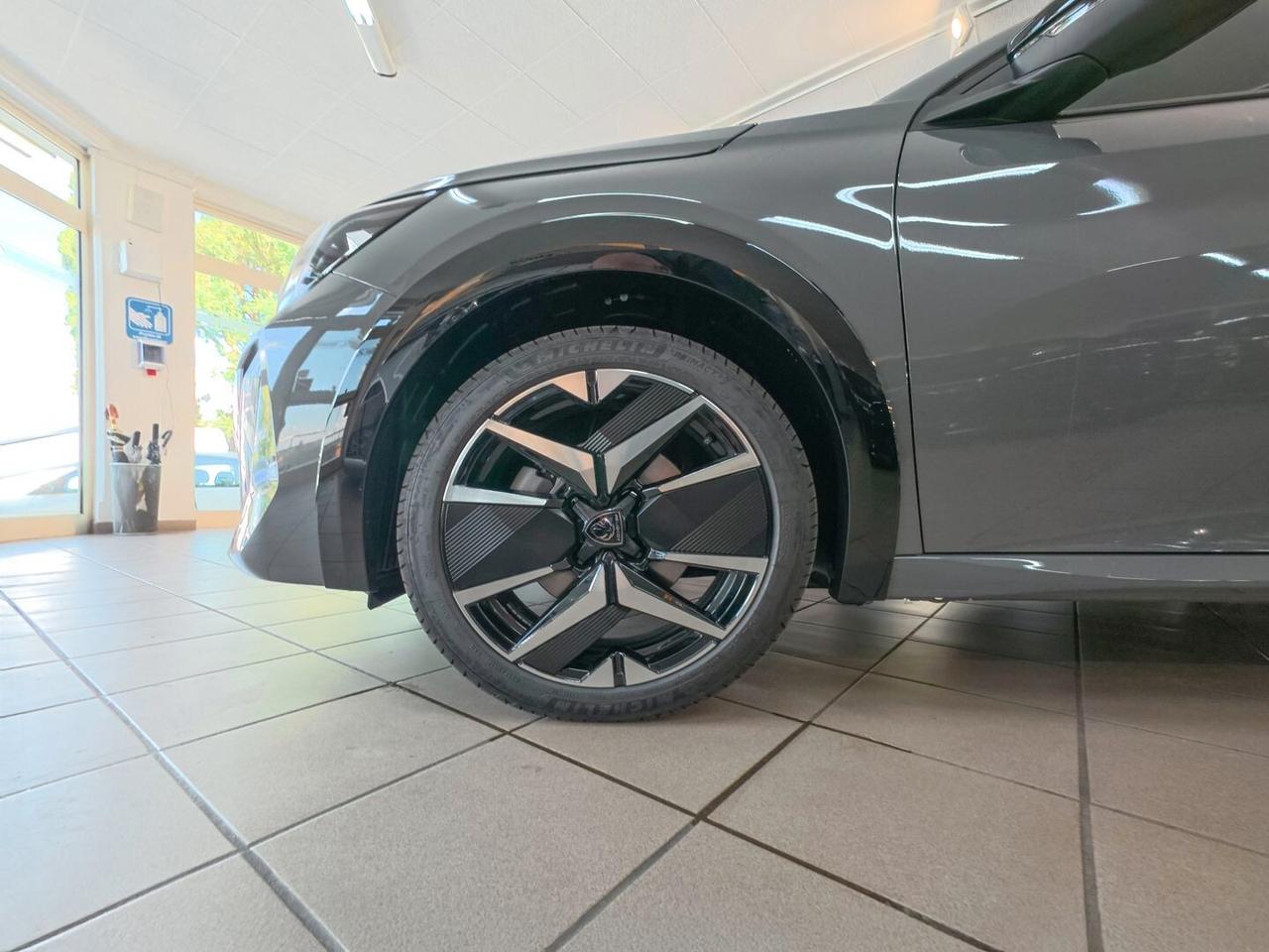 Peugeot 208 Hybrid 145 e-DCS6 GT Km zero