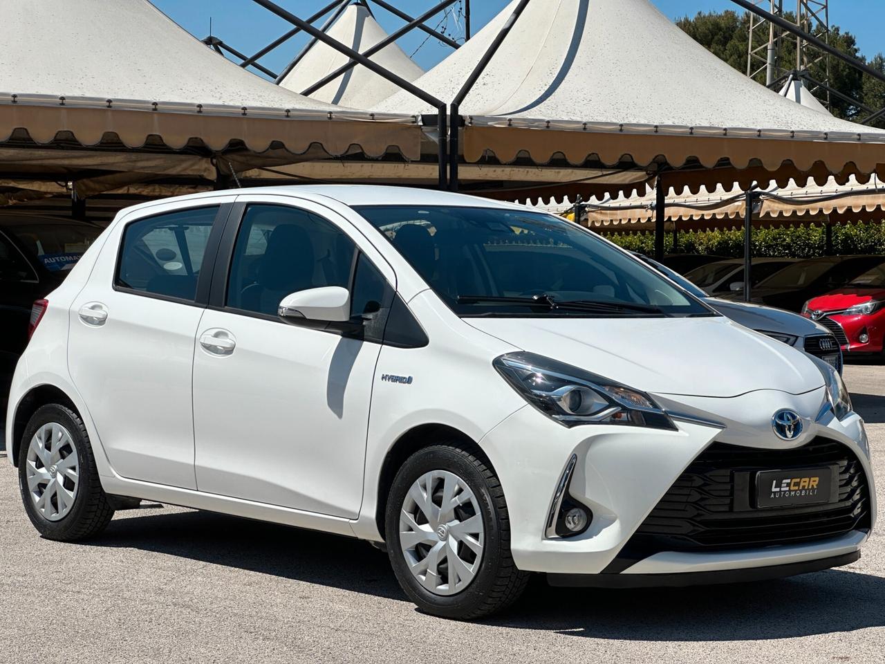 TOYOTA Yaris 1.5 Hybrid 5 porte Business
