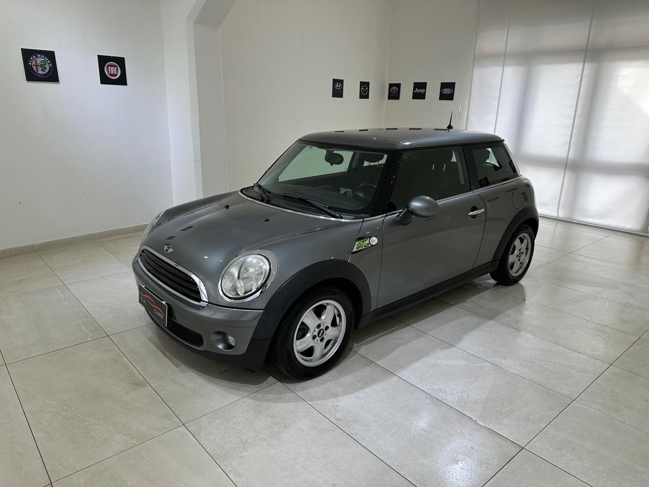 MINI GUIDABILE DA NEOPATENTATI UNICOPROPRIETARIO