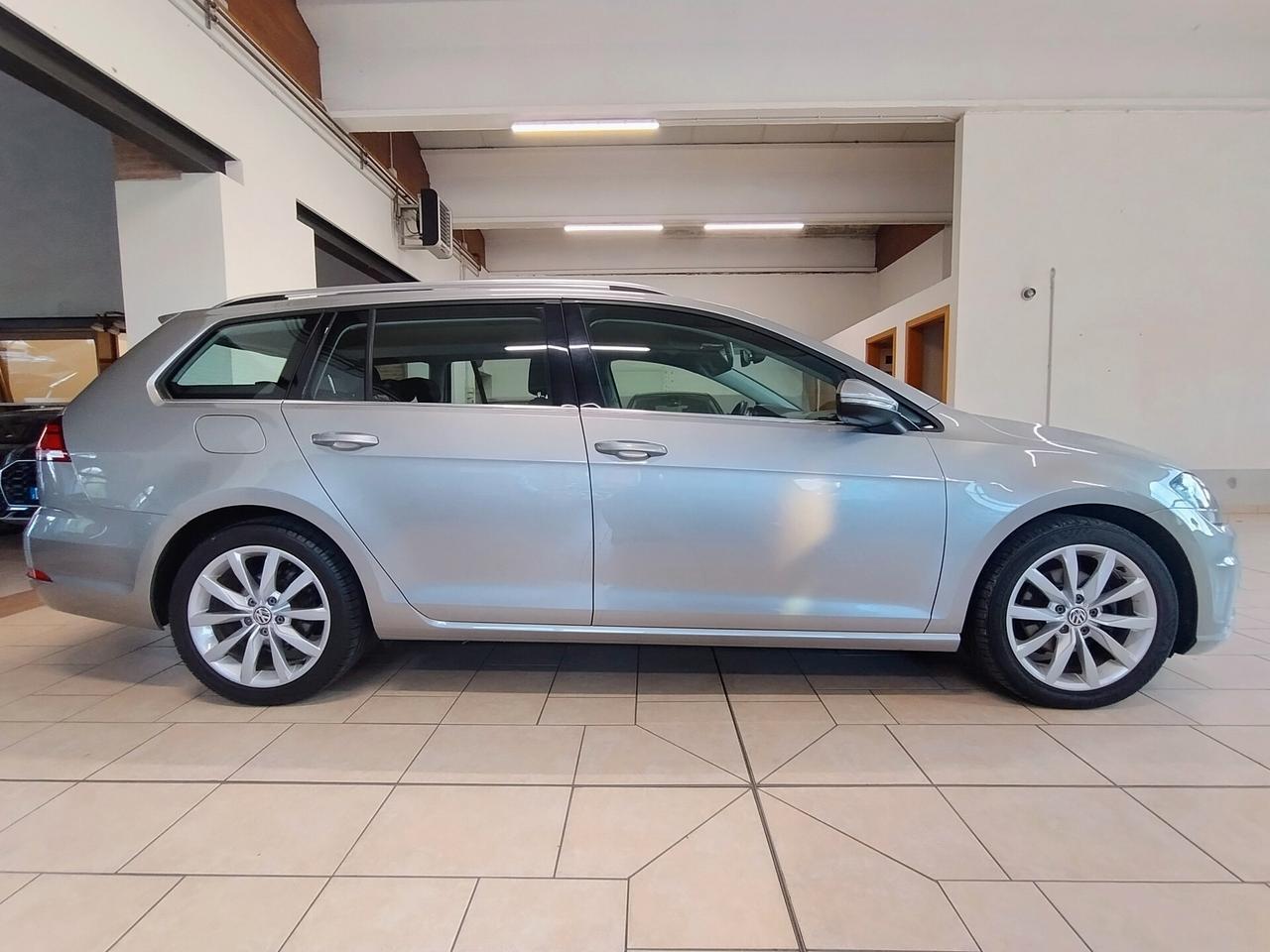 VOLKSWAGEN Golf Variant 1.6 TDI 115 CV Highline VIRTUAL ACC MASSAGE