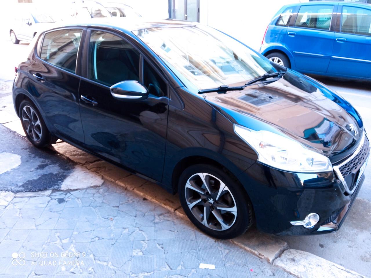 Peugeot 208 1.4 HDi 68 CV 5 porte Allure